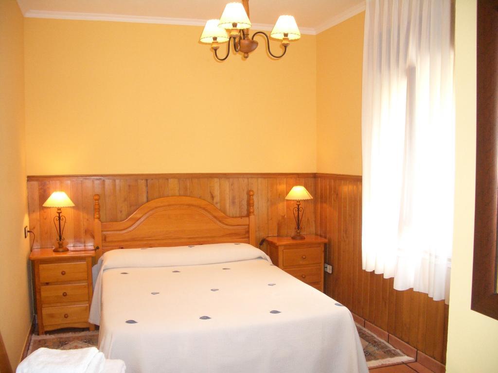 Apartments Aurora La Robellada de Onis Habitación foto